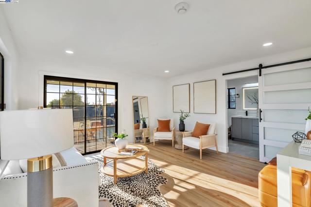 1575 Via Lucas, San Lorenzo CA: https://media.crmls.org/mediaz/1ce3101a-555e-49e5-87c0-f21e2f6e7b2f.jpg