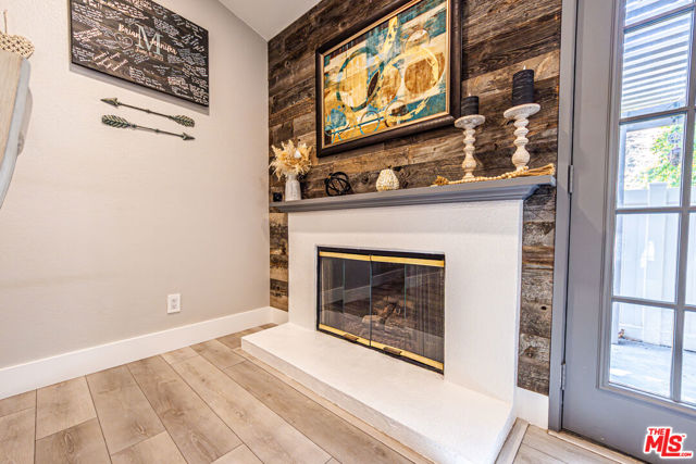 20055 Avenue Of The Oaks, Newhall CA: https://media.crmls.org/mediaz/1ce34a8a-3a25-4673-b6ac-efa064a6d982.jpg
