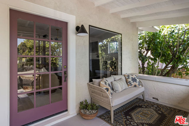 5361 Oakland Street, Los Angeles CA: https://media.crmls.org/mediaz/1ce37136-23ac-4fef-85e7-2b2467be8bd0.jpg