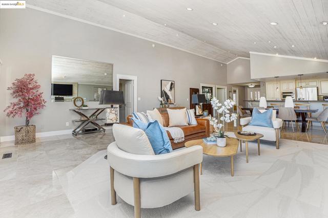 737 Willow Lake Rd, Discovery Bay CA: https://media.crmls.org/mediaz/1ce38c45-cfa3-4479-92c2-0e2e95d4753b.jpg