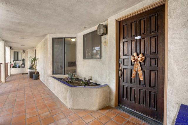 1785 Linwood St, San Diego, California 92110, 2 Bedrooms Bedrooms, ,2 BathroomsBathrooms,Condominium,For Sale,Linwood St,250001276SD