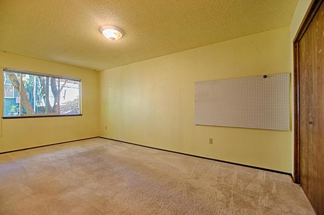 41 Grandview Avenue, Felton CA: https://media.crmls.org/mediaz/1ce3bb83-a828-4ec2-a0fc-86a43d8b38f7.jpg