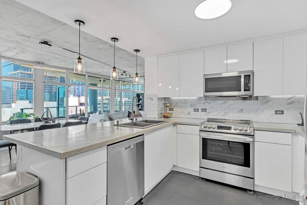 1080 Park Blvd - photo 6