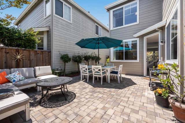 410 Krystallos Lane, Redwood City CA: https://media.crmls.org/mediaz/1ce50659-9cd4-4e3d-b111-2db37b3507b6.jpg