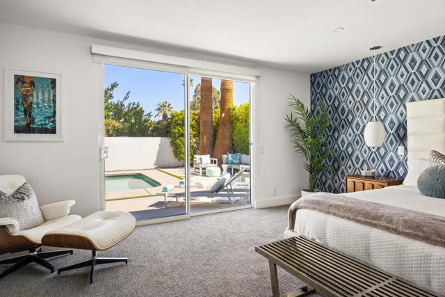 1160 E Marion Way, Palm Springs CA: https://media.crmls.org/mediaz/1ce54676-f954-4de2-abfd-76853d486c42.jpg