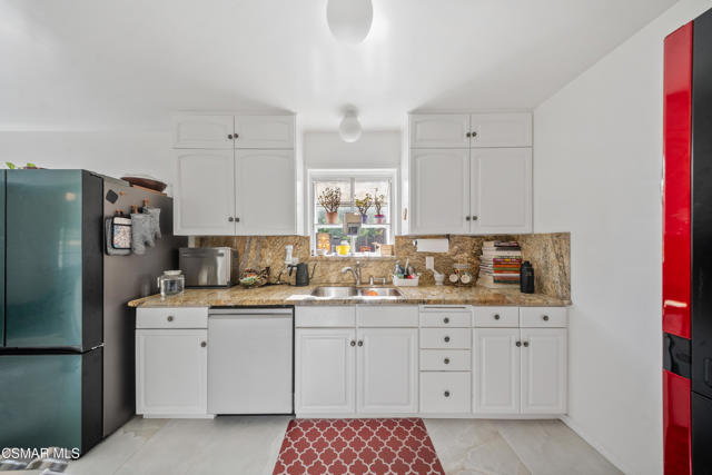 20428 Roscoe Blvd MLS-18