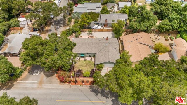 754 Fernando Street, Ojai CA: https://media.crmls.org/mediaz/1ce5ca37-1368-430d-a86c-122c55a6c98f.jpg