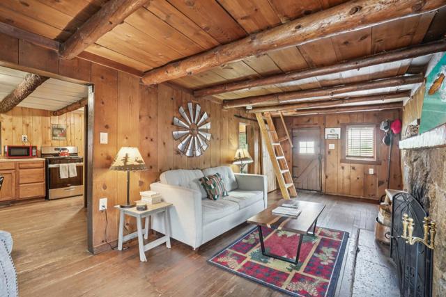 25750 Alderwood, Idyllwild CA: https://media.crmls.org/mediaz/1ce5eeef-bd0f-4b5e-b90a-8a3a394d348c.jpg