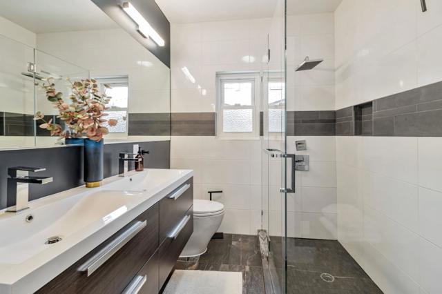 1833 Brandon Street, Oakland CA: https://media.crmls.org/mediaz/1ce62790-e800-438f-9847-c92021c6a501.jpg