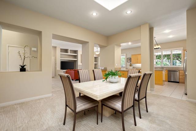 285 Kavenish Drive, Rancho Mirage CA: https://media.crmls.org/mediaz/1ce7455c-f1b1-46ab-98bb-553478a8240a.jpg