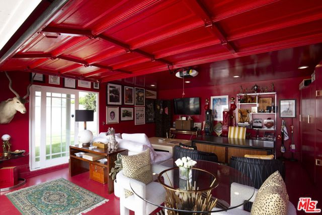 6616 W 87th Street, Los Angeles CA: https://media.crmls.org/mediaz/1ce75b0c-4c07-4a80-a2e1-77038bc6bc48.jpg