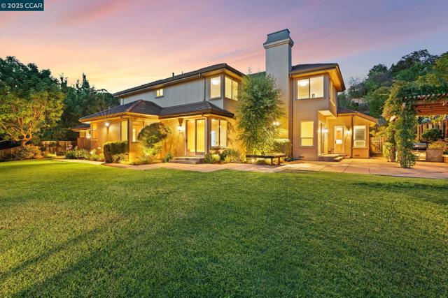 21 Monte Crest Ct., Walnut Creek CA: https://media.crmls.org/mediaz/1ce7b6c2-9ddc-413d-bb0f-6595918f1450.jpg