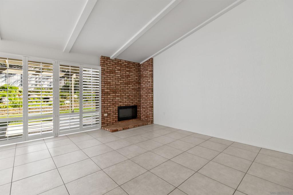 MLS #250041517SD image #16