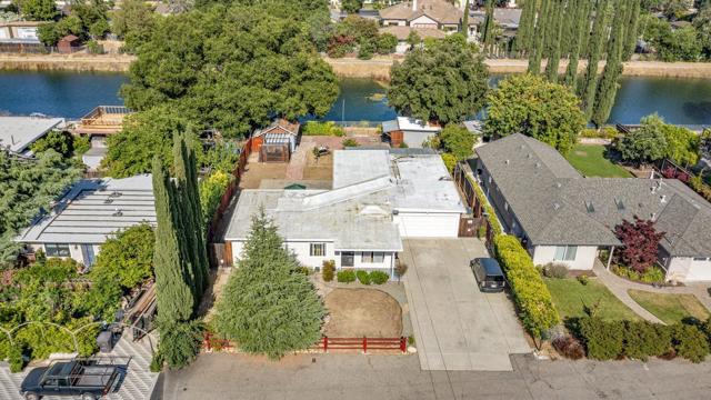 848 Kenneth Avenue, Campbell CA: https://media.crmls.org/mediaz/1ce88dcf-5217-46ce-a32a-dffbb8084850.jpg