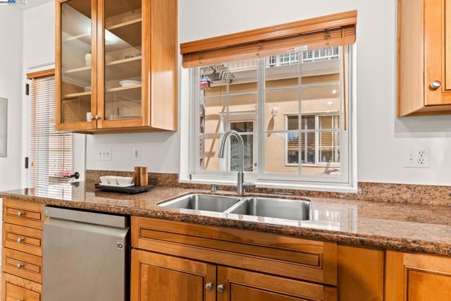 913 Adams, Albany CA: https://media.crmls.org/mediaz/1ce903d9-aa00-4d7e-b566-e5320eae32af.jpg