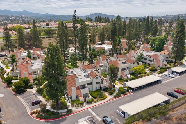 17925 Caminito Pinero, San Diego CA: https://media.crmls.org/mediaz/1ce90dfa-7135-4308-8d8c-4e5dadd6e09d.jpg