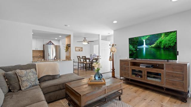 725 Brookstone Road, Chula Vista CA: https://media.crmls.org/mediaz/1ce93443-49d4-4199-8143-96a39b86338e.jpg