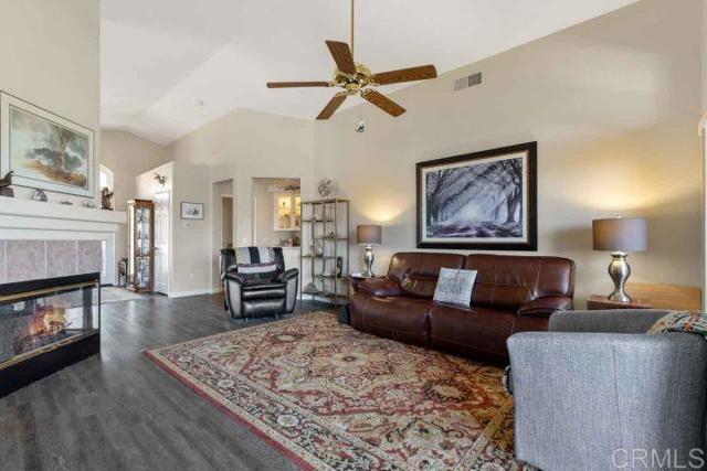 2307 Columbine Drive, Alpine CA: https://media.crmls.org/mediaz/1cea106d-5a06-420c-ad26-1b3fd5857c89.jpg