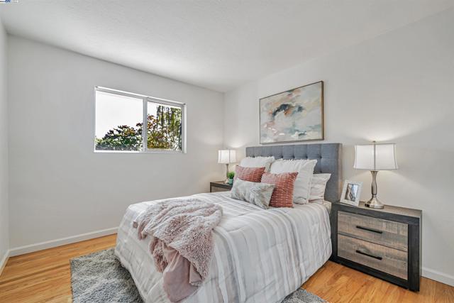 9694 Ashby way, San Ramon CA: https://media.crmls.org/mediaz/1ceb0a21-497a-448e-b7a4-c9730cb4954d.jpg