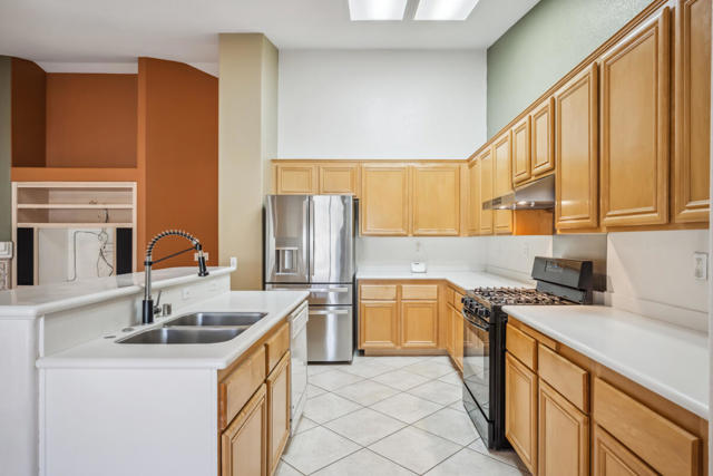 Image 12 of 49 For 44450 Ocotillo Drive