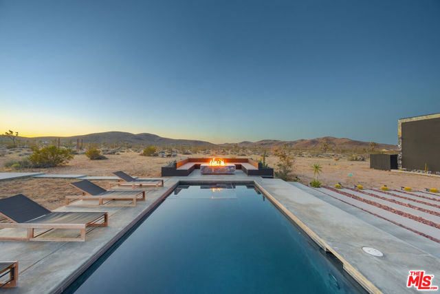 Pool with Spa