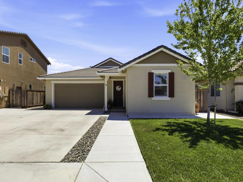 2923 Kings Way