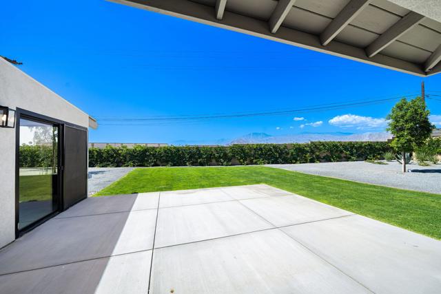 79869 Hummingbird Lane, La Quinta CA: https://media.crmls.org/mediaz/1ced57b9-3f15-4503-9caf-e4c3a048c412.jpg