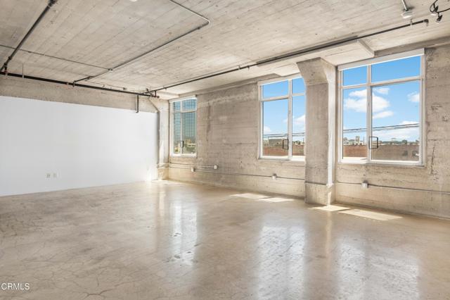 Detail Gallery Image 6 of 30 For 825 E 4th St #409,  Los Angeles,  CA 90013 - 1 Beds | 1 Baths