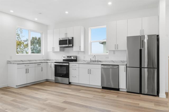 Image 11 of 70 For 490 Lado De Loma Dr #1-4