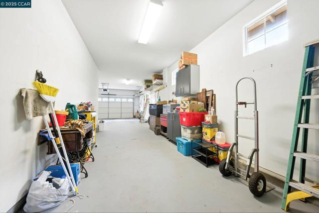 630 Oscar St, Vallejo CA: https://media.crmls.org/mediaz/1cef441f-d2da-4c87-b40f-1174375d7890.jpg