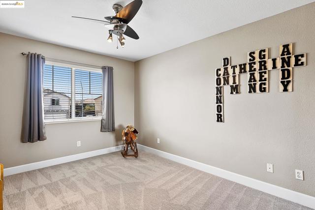 150 Ridge Crest Ct, Oakley CA: https://media.crmls.org/mediaz/1cef7af9-66bc-40ed-b40e-f29dbc1a6603.jpg