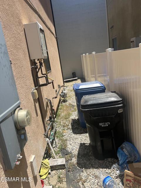 7608 W Ani Way, North Hollywood CA: https://media.crmls.org/mediaz/1cf02f4d-eecd-4e67-843f-fcd7ec988849.jpg