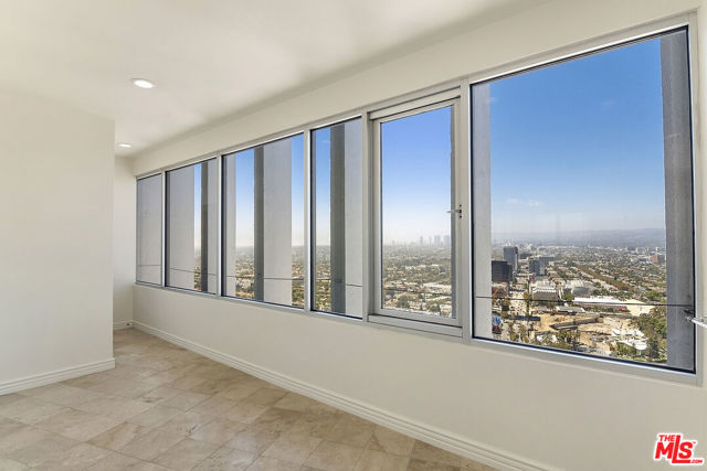 5670 Wilshire Boulevard, Los Angeles CA: https://media.crmls.org/mediaz/1cf07b43-e0c8-40d5-ad20-824664f48fb6.jpg