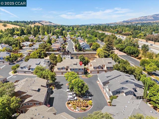 1310 Sutter Creek Ln, San Ramon CA: https://media.crmls.org/mediaz/1cf14621-5e65-4742-8e83-b92fba31884f.jpg