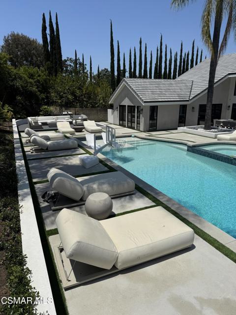 31754 Foxfield Drive, Westlake Village CA: https://media.crmls.org/mediaz/1cf15c66-4bee-4484-bab0-54adb66ce436.jpg
