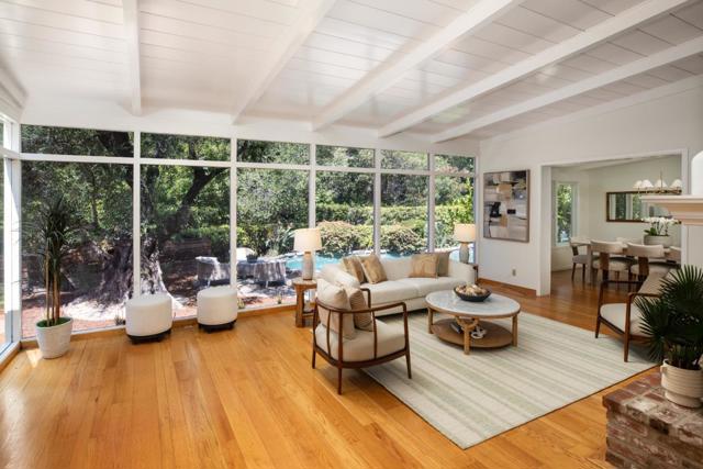 700 Laurelwood Drive, San Mateo CA: https://media.crmls.org/mediaz/1cf16d24-47aa-4a23-827b-a81b81d53a56.jpg