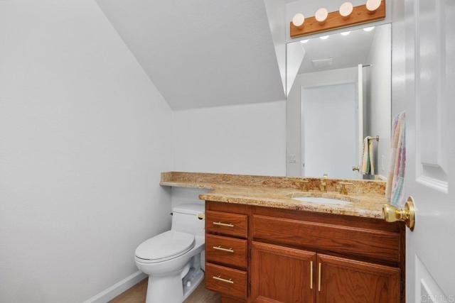 Detail Gallery Image 15 of 43 For 1956 Cherrywood St, Vista,  CA 92081 - 4 Beds | 2/1 Baths
