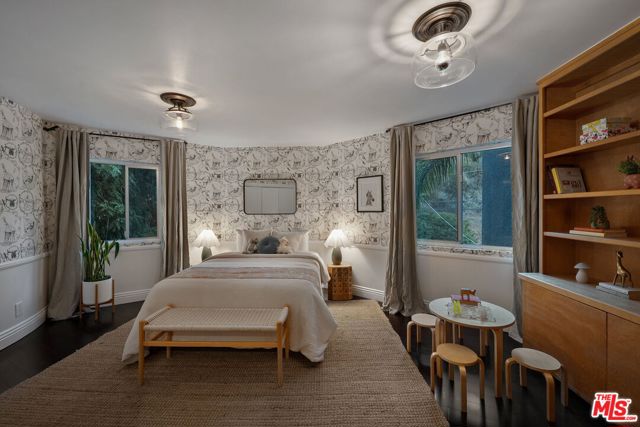 2180 Laurel Canyon Boulevard, Los Angeles CA: https://media.crmls.org/mediaz/1cf1d370-ab31-475b-9aa4-66b05caaf7a1.jpg