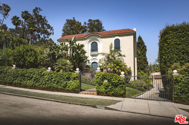 2250 N Berendo Street, Los Angeles CA: https://media.crmls.org/mediaz/1cf36aef-feee-4e73-97c2-328312343d1a.jpg