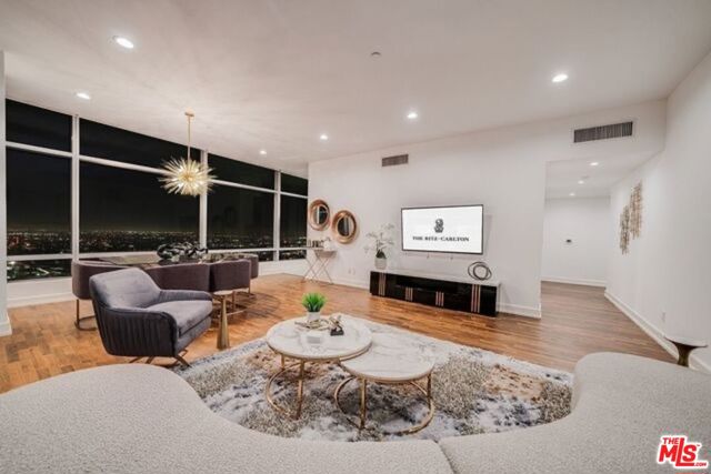 900 W Olympic Boulevard, Los Angeles CA: https://media.crmls.org/mediaz/1cf46d66-dcaa-40ed-b0d9-c73a9841511e.jpg