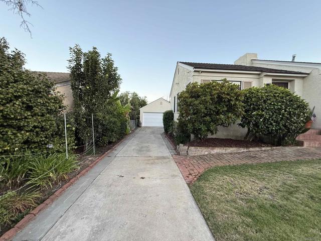 3761 Poe Street, San Diego CA: https://media.crmls.org/mediaz/1cf4abed-1a74-4931-9a08-3020dfa96223.jpg