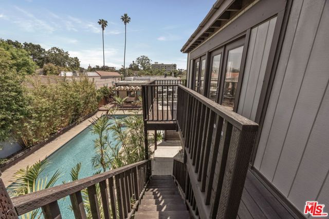 571 N Cahuenga Boulevard, Los Angeles CA: https://media.crmls.org/mediaz/1cf4dc45-01da-4c6f-910a-555cce23b6e6.jpg