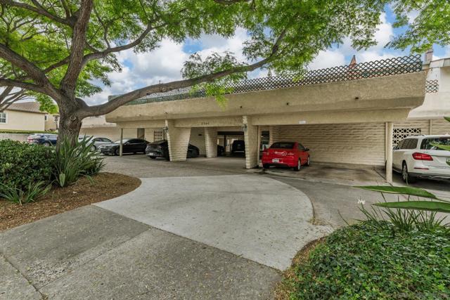 2544 Navarra Dr, Carlsbad CA: https://media.crmls.org/mediaz/1cf4f58b-7b87-4d84-853b-77c9a8049baa.jpg