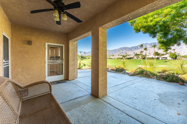 29555 Sandy Court, Cathedral City CA: https://media.crmls.org/mediaz/1cf53f61-b1ff-4251-9892-2d6144bc913f.jpg