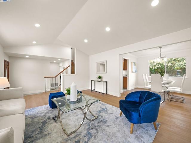 425 Lexington Dr, Vallejo CA: https://media.crmls.org/mediaz/1cf5bb6c-a87d-4a15-9e66-12b97f10ac1e.jpg