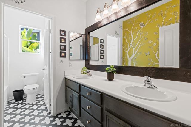 1664 Sagewood Way, San Marcos CA: https://media.crmls.org/mediaz/1cf6bac1-ce3c-4ccb-b8a1-4db398bf9fe7.jpg