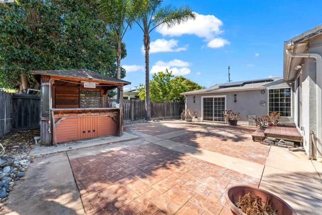6793 Flanders Dr, Newark CA: https://media.crmls.org/mediaz/1cf77d44-3b4a-42a4-a1fd-151aaa6c2475.jpg