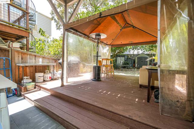 2654 Bush St, San Francisco CA: https://media.crmls.org/mediaz/1cf7cc23-92eb-4e78-b38e-57b586c1070e.jpg