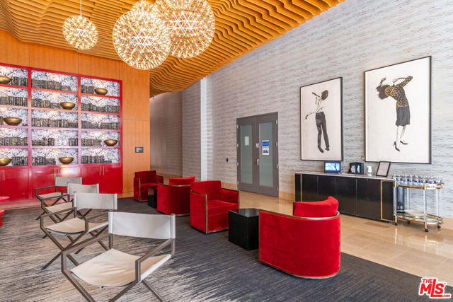 6250 Hollywood Boulevard, Los Angeles CA: https://media.crmls.org/mediaz/1cf91254-a228-4855-9a65-eee52f54506f.jpg