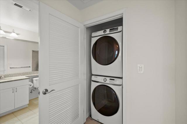 3901 Lick Mill Boulevard, Santa Clara CA: https://media.crmls.org/mediaz/1cf9234d-f405-4984-9645-48bf0c8ad241.jpg